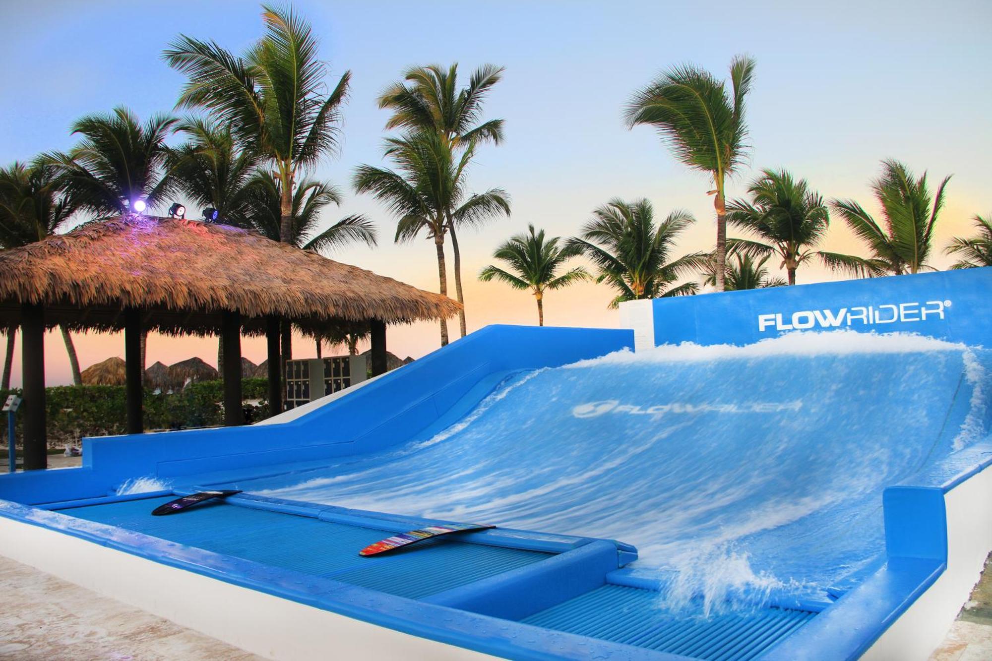 Hard Rock Hotel & Casino Punta Cana (Adults Only) Екстериор снимка FlowRider