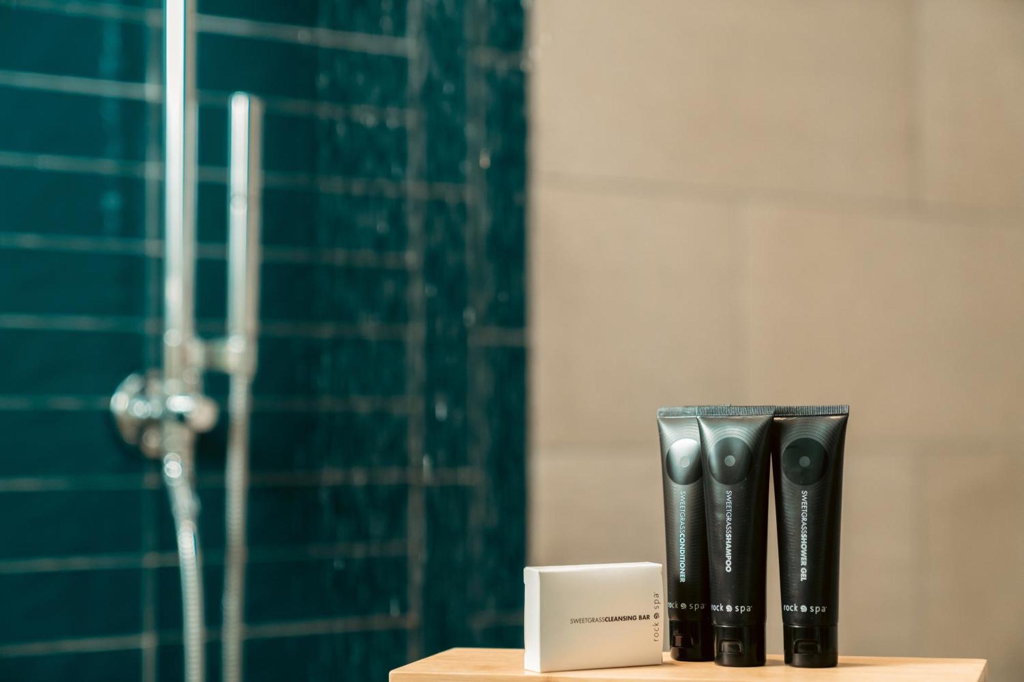 Hard Rock Hotel & Casino Punta Cana (Adults Only) Екстериор снимка Bathroom amenities