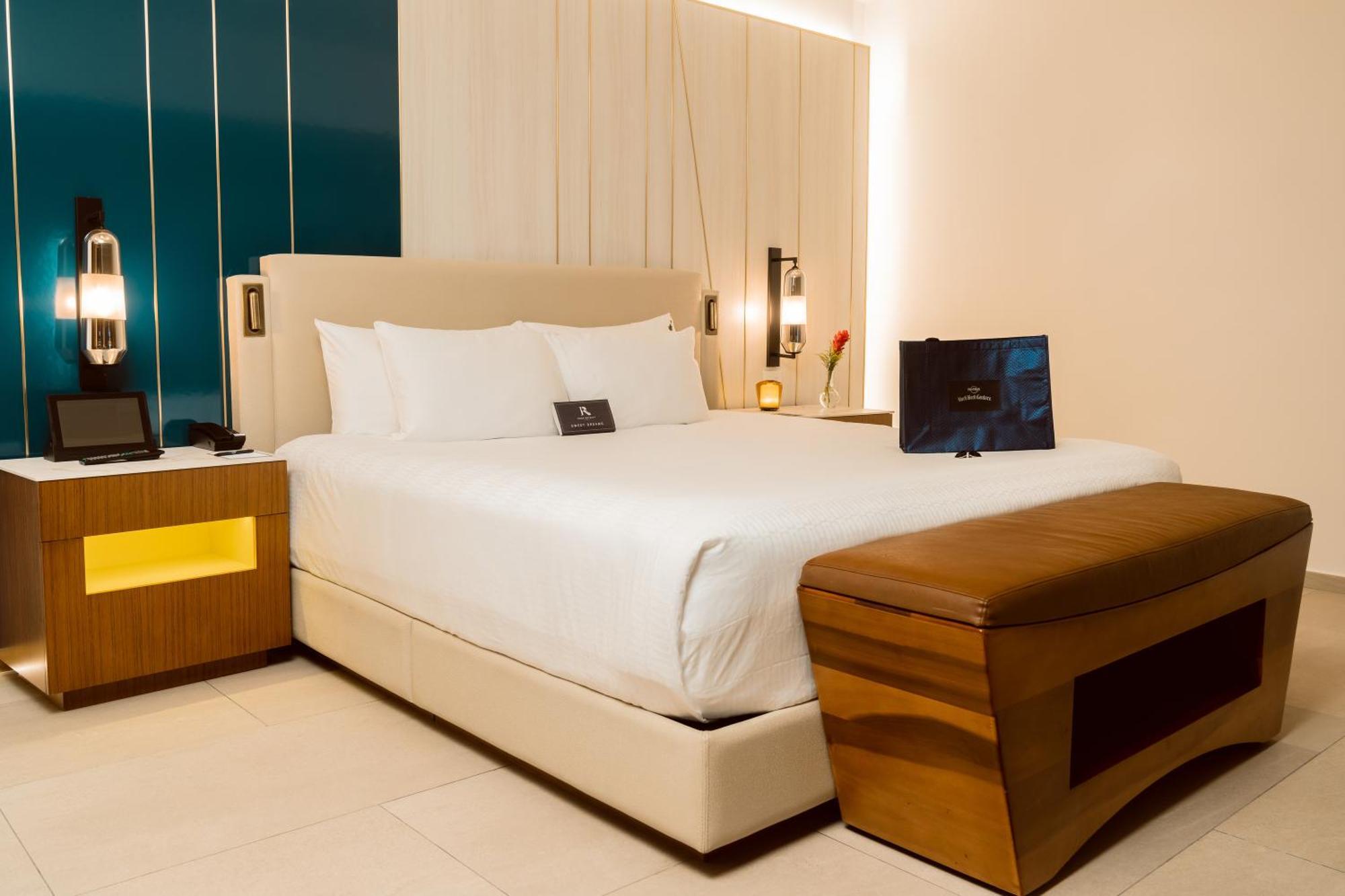 Hard Rock Hotel & Casino Punta Cana (Adults Only) Екстериор снимка A bedroom at the hotel