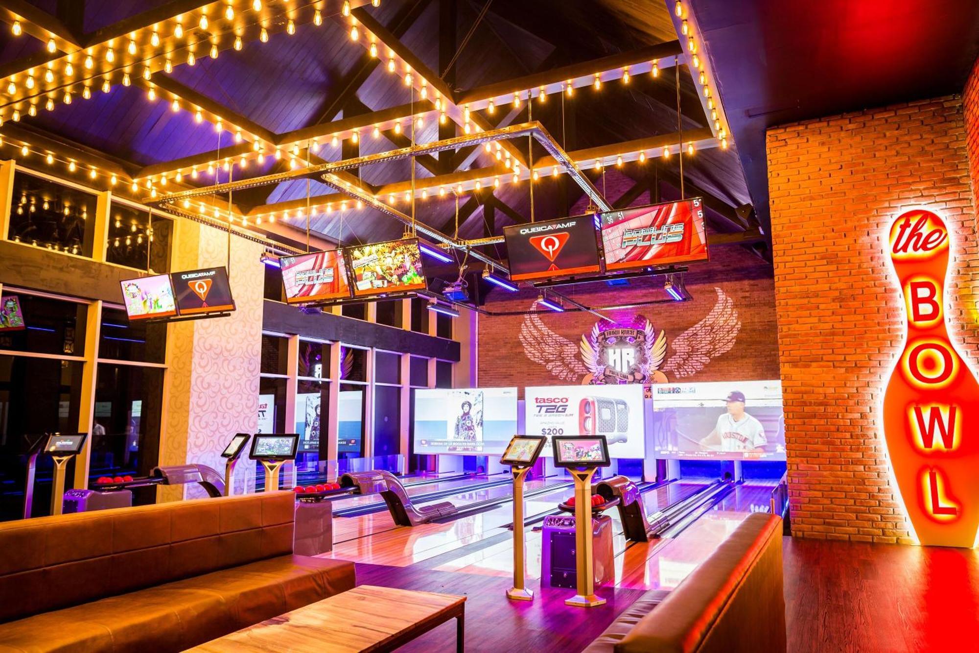 Hard Rock Hotel & Casino Punta Cana (Adults Only) Екстериор снимка The interior of a typical bowling alley