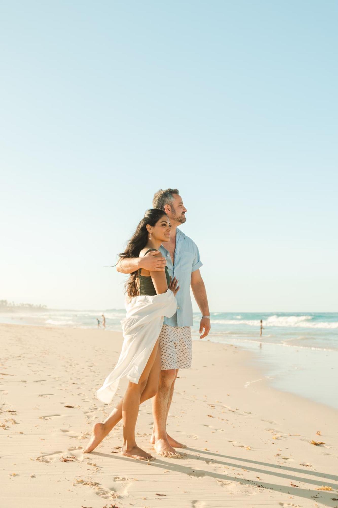 Hard Rock Hotel & Casino Punta Cana (Adults Only) Екстериор снимка A couple on the beach
